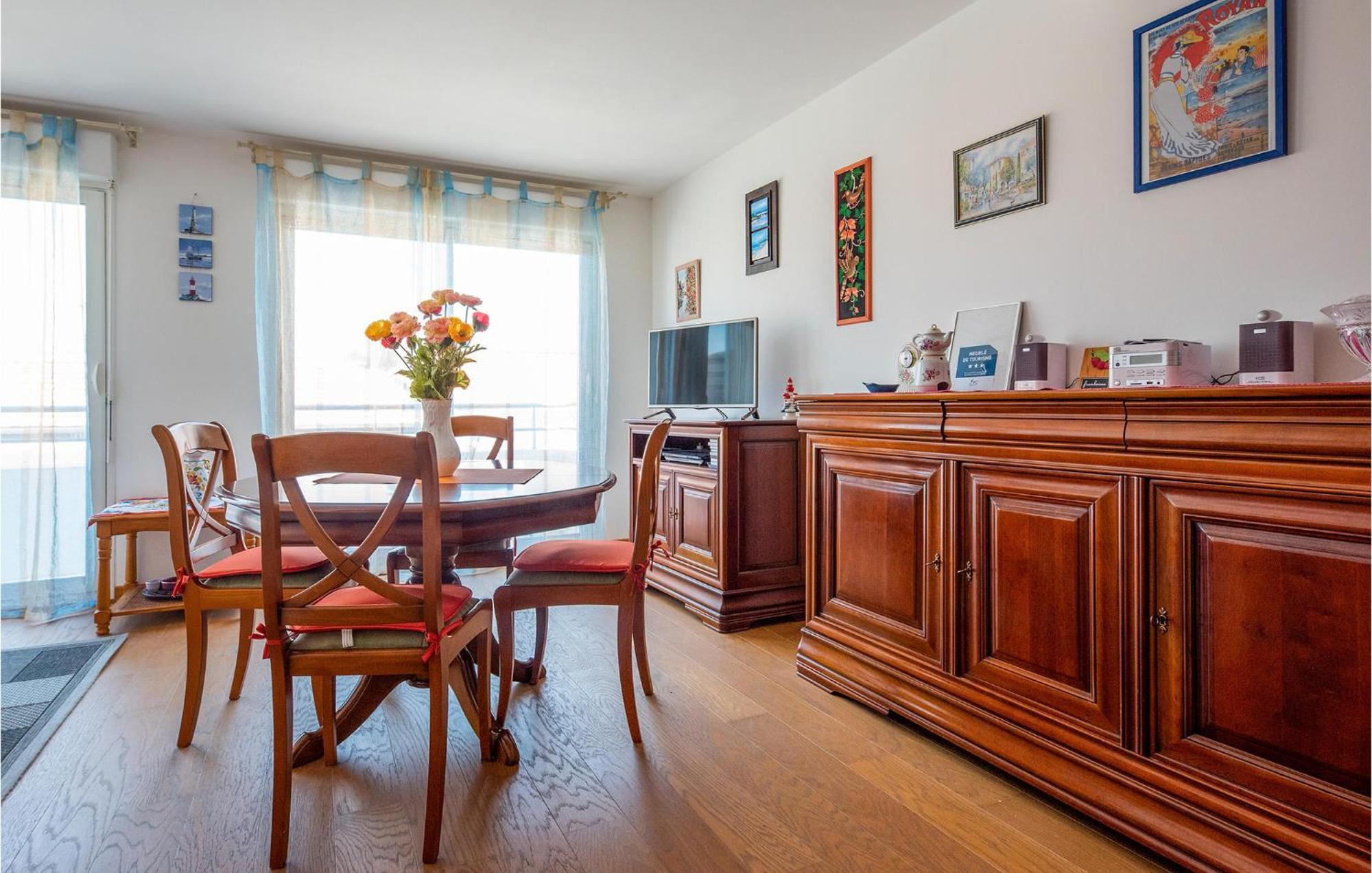 Gorgeous Apartment In Royan With Kitchen Dış mekan fotoğraf